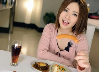 Bạn trai sau bữa tối thì ăn em